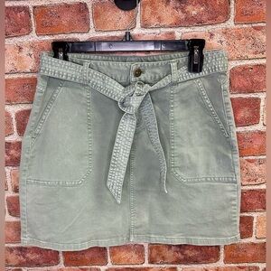 Vineyard Vines Mini  size 4 Green Belted Mini Cotton Stretch Safari skirt